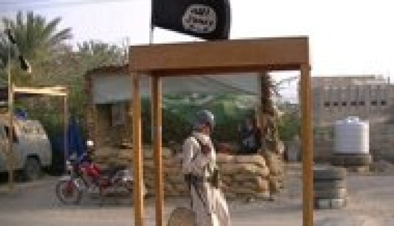 الجيش اليمني يتابع حملته ضد القاعدة في الجنوب ومقتل 37 مقاتلا من التنظيم