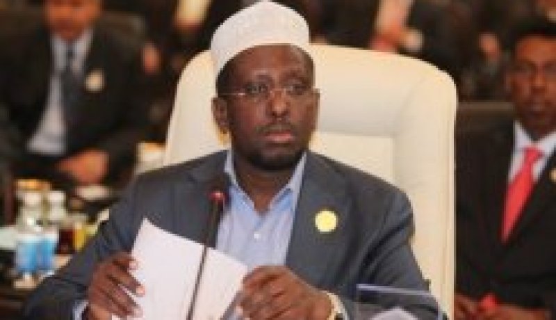 الرئيس الصومالي ينجو من كمين للإسلاميين وإطلاق نار على بحرية أجنبية