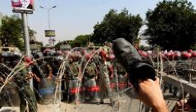 قوى ليبرالية ويسارية مصرية تندد بالمجلس العسكري قائد الثورة المضادة