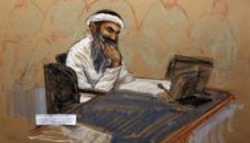 ملابس المتهمين الخمسة باعتداءات 11 سبتمبر امام المحكمة تثير الجدل