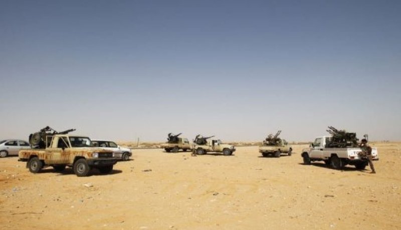 انصار الفدرالية في شرق ليبيا يغلقون مرافىء نفطية عشية الانتخابات