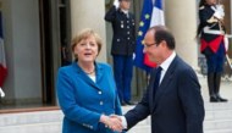 هولاند وميركل يدعوان الى تقوية العلاقات الفرنسية الالمانية