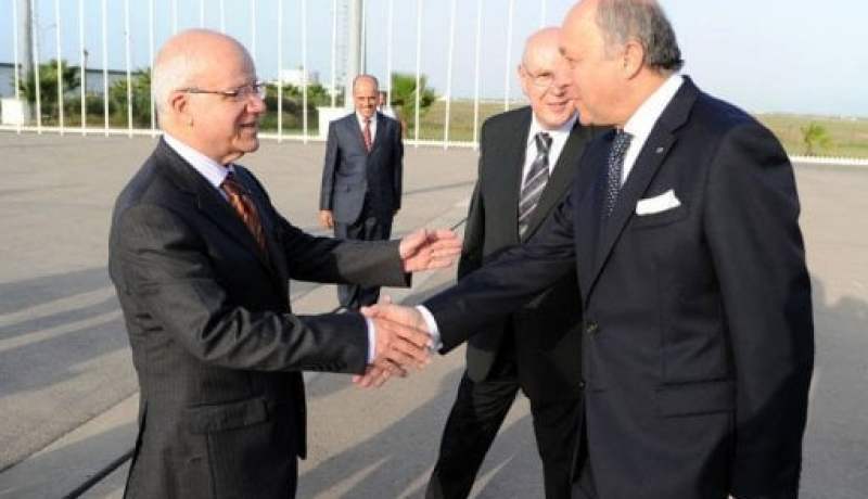 وزير الخارجية الفرنسي ينهي زيارته إلى الجزائر