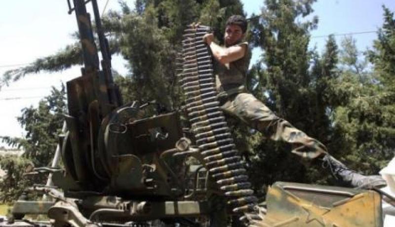 مقتل 18 جنديا نظاميا سوريا على الاقل في كمين للمقاتلين المعارضين