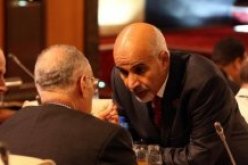 رئيس المؤتمر الوطني في ليبيا يؤكد انه على مسافة واحدة من الجميع