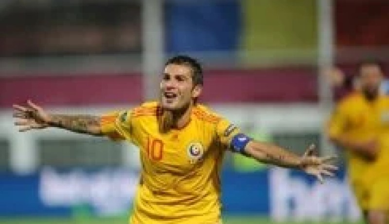 موتو يوقع مع اجاكسيو