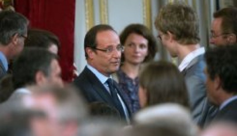 هولاند: القلق الأكبر مصدره الانتشار النووي