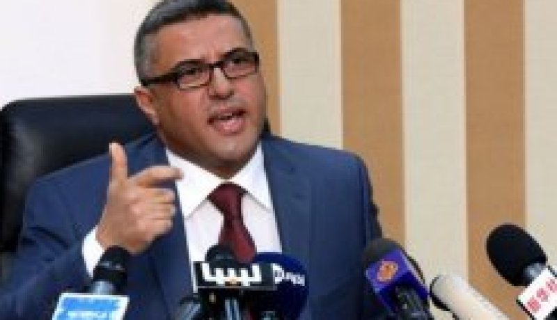 وزير الداخلية الليبي يحذر من  مجموعات كبيرة  من المتطرفين المسلحين