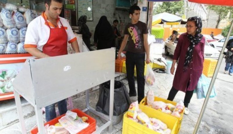 العملة الايرانية تواصل الهبوط والحكومة تحاول التعتيم على الامر