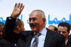 نحو 200 ألف يمني يتظاهرون لالغاء الحصانة الممنوحة لعلي عبد الله صالح