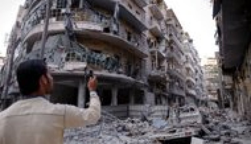 معارك قرب مطار حلب ومقتل 18 جنديا نظاميا في انفجار سيارة في ادلب