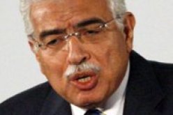 ثلاث سنوات سجنا بحق رئيس الوزراء المصري السابق احمد نظيف