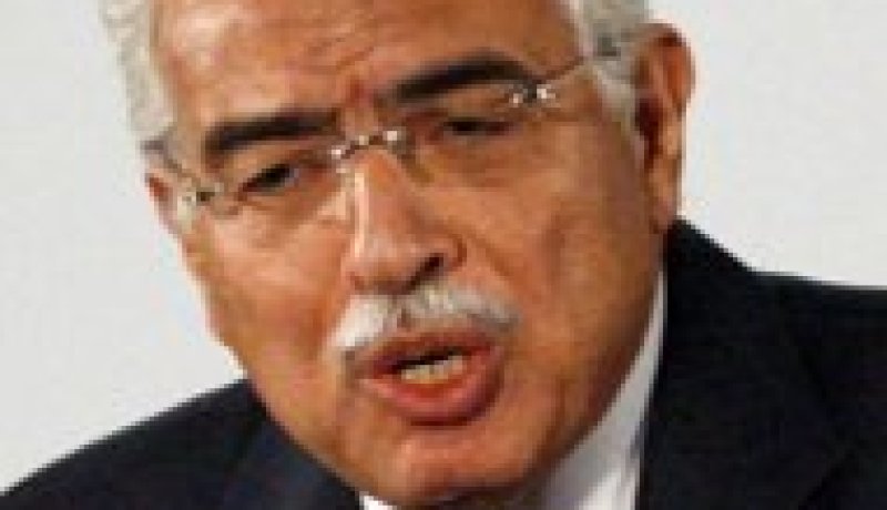 ثلاث سنوات سجنا بحق رئيس الوزراء المصري السابق احمد نظيف