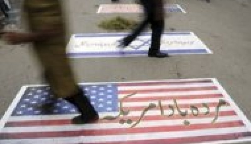 الاحتجاجات العنيفة على الفيلم المسيء للإسلام تتسع في العالم الإسلامي