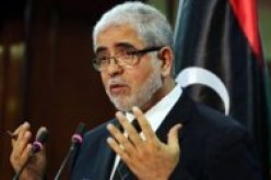 البرلمان الليبي يقيل رئيس الوزراء بعد رفض تشكيلته الحكومية