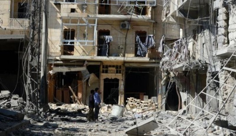 المقاتلون السوريون المعارضون يجددون محاولة اقتحام معسكر قرب معرة النعمان