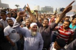 مئات السلفيين يتظاهرون بالقاهرة للمطالبة بتطبيق الشريعة