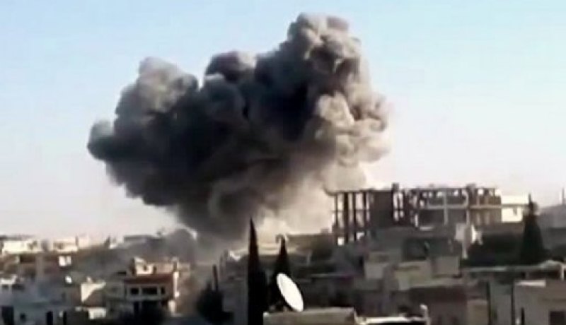 غارات جوية للجيش السوري ومعارك قرب دمشق