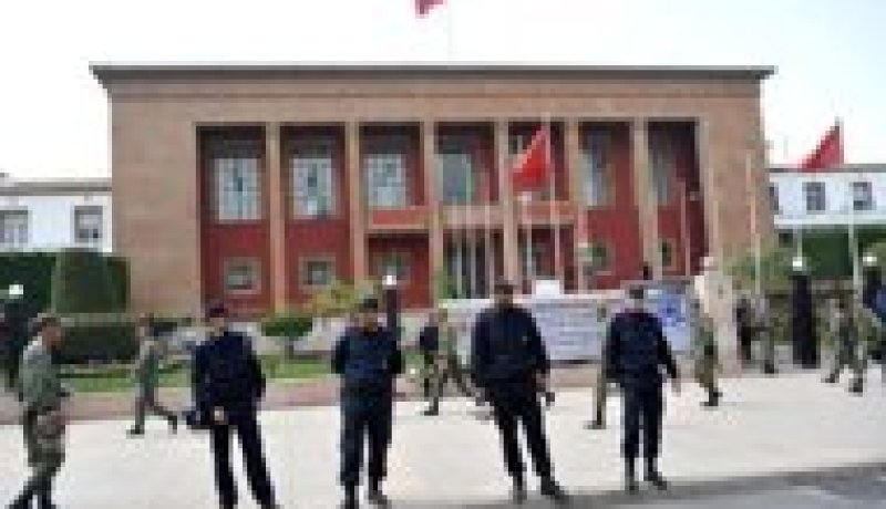 تفكيك خلية في المغرب تجند شبانا للقاعدة