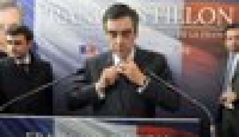 المعركة داخل اكبر احزاب اليمين الفرنسي على طريق التهدئة بضغط من ساركوزي