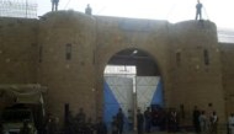 محاولة فرار 25 سجينا يعتقد انهم اعضاء في القاعدة في عدن