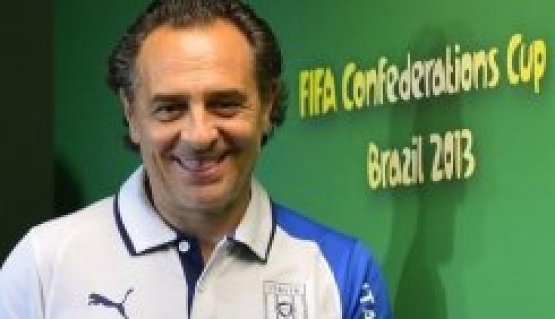 برانديلي ينفي شائعة حول عودة منتخب ايطاليا الى بلاده