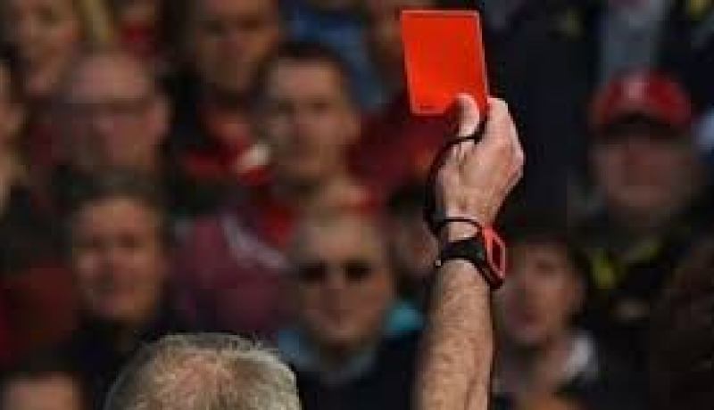 لجنة العقوبات تضرب بالثقيل وتُعاقب ثنائي السياسي