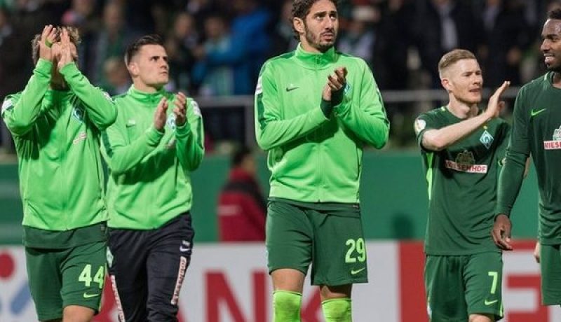 بالفيديو.. أنصار “فيردر بريمن” يُطالبون ببقاء بلفوضيل