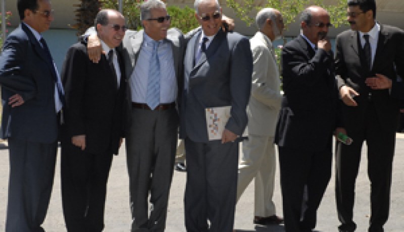 “النهار” رافقت بوتفليقة إلى البويرة وتنقل كواليس رجال أويحيى