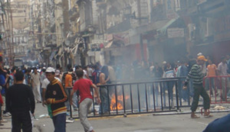 الحكومة تخصص جلسات لبحث تنامي أعمال الشغب في الأيام الأخيرة:أعمال شغب بالمسيلة وحرق بنوك وتخريب مؤسسات عمومية بوهران