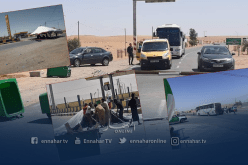 بالصور.. شباب بطال يغلق الطريق الوطني 50 بتندوف