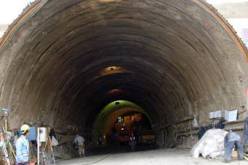 انهيار نفق على الطريق السيار في قسنطينة