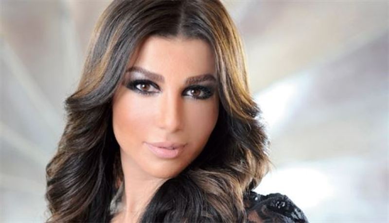 بالفيديو..مذيعة تطلب الزواج من ضيفها على طريقة وفاء الكيلاني