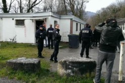 استهداف مساجد واعتقالات واسعة وسط المسلمين والعرب بعد مجزرة شارلي إيبدو