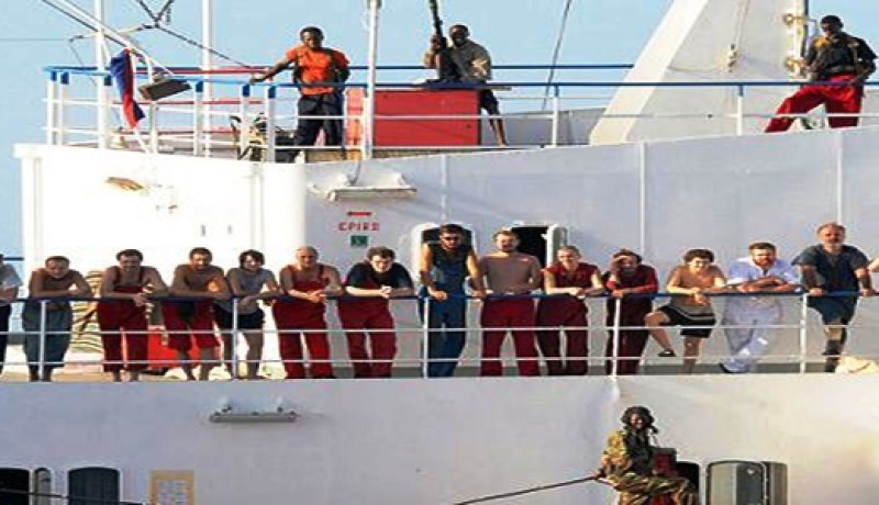 وصول البحارة الجزائريين لباخرة أم في البليدة إلى الجزائر