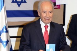 إعلام إسرائيلي: بيريز يكلف نتنياهو السبت بتشكيل الحكومة