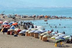 إصابة 160 مصطاف بمرض غريب بشاطئ قورصو وبومرداس