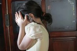 شيخ يمارس الجنس على طفلة  في 3 من العمر بالمسيلة