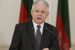 التحقيقات الأولية يظهر وجود أشخاص في قمرة قيادة الطائرة البولندية غير طاقمها