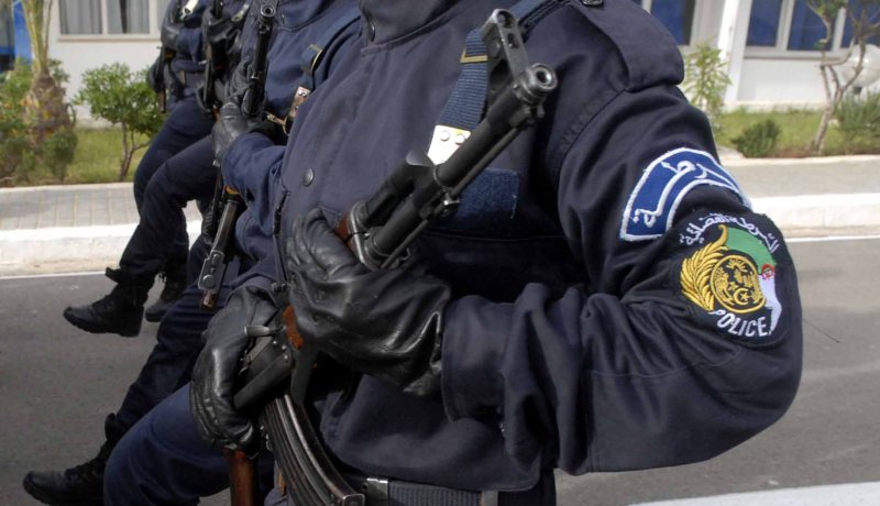 توقيف طالب جامعي متلبسا بتدنيس القرآن لممارسة الشعوذة في قصر الشلالة بتيارت