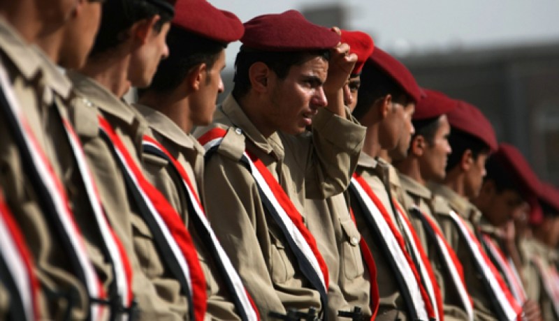 الافراج عن 21 شرطيا يمنيا احتجزتهم القاعدة