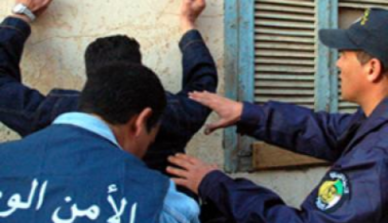 مروكي حراق يحول حيا بمغنية الى سوق لترويج الزطلة بين المترفين في وضح النهار