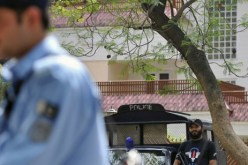 السعودية تقيم جدارا امنيا على حدودها مع اليمن