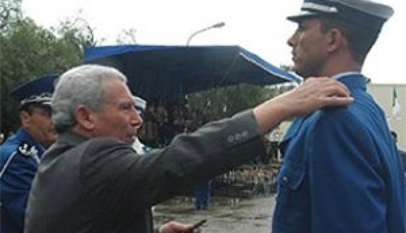 بعد تبرئته في جنحة حمل الغير على الإدلاء بتصريحات كاذبة:البراءة للرئيس السابق لأمن ولاية الجزائر أبو بكر سبوح الصديق