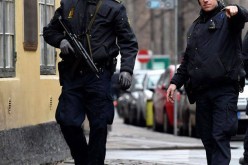 الشرطة الدنماركية تعتقل شخصين إثر مداهمة مقهى انترنت في كوبنهاغن