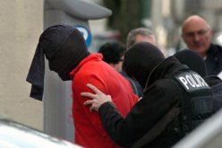 المخابرات الفرنسية تفكك شبكة دعم لوجيستكي لتنظيم “القاعدة” في الجزائر