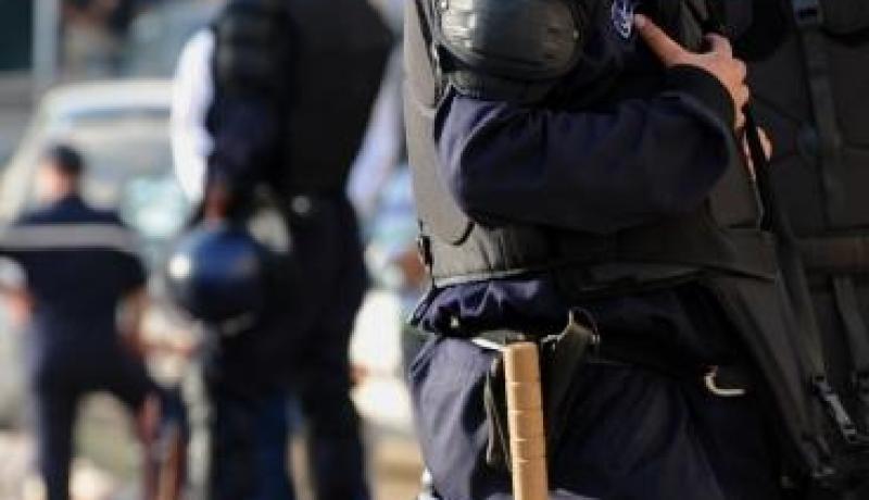 15 ملثما يطلقون النار على مواطن ويحاصرون مقر الشرطة في أنسيغة بخنشلة