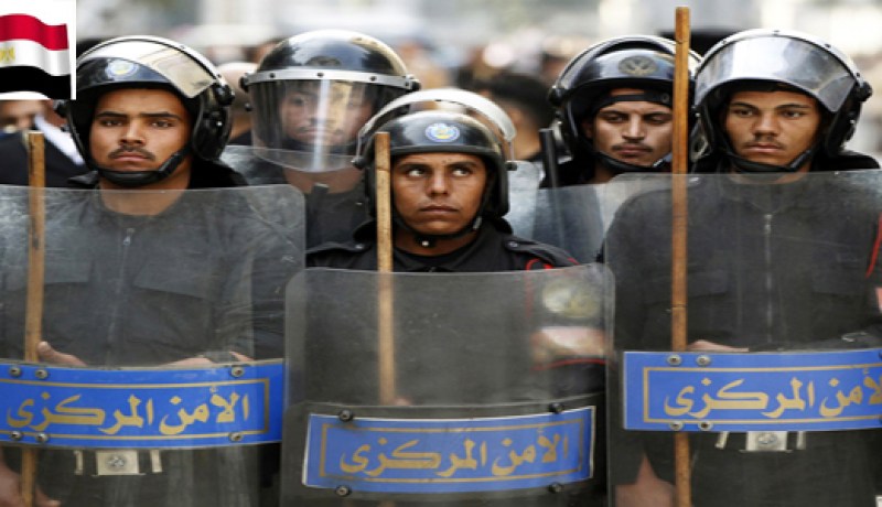 الشرطة المصرية توقف استرالي وأمريكي بتهمة تحريض المواطنين على العصيان المدني