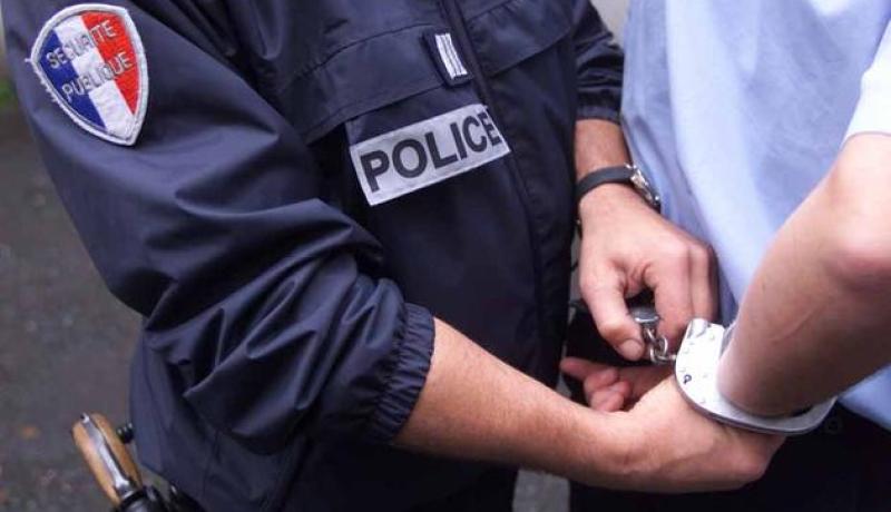 توقيف 3 أشخاص للإتشباه في تخطيطهم لهجوم إرهابي بفرنسا