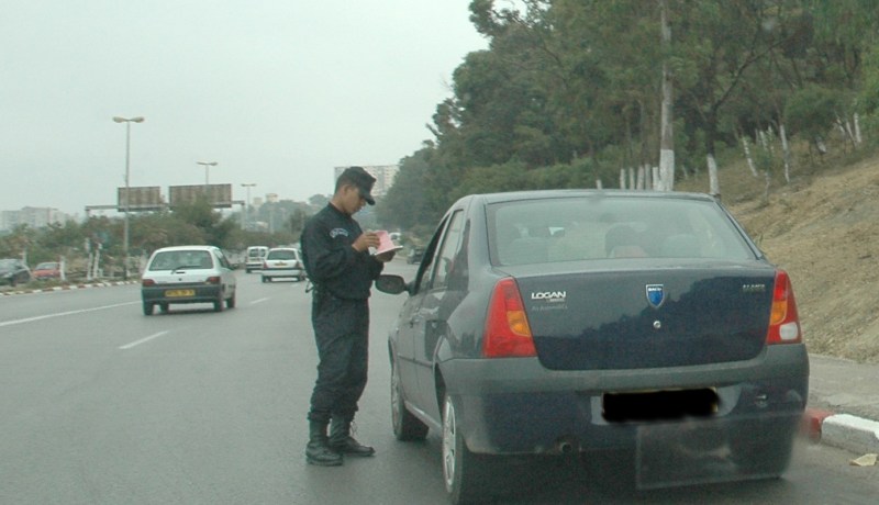 منع الشرطة من الوساطات والتسامح مع مرتكبي المخالفات المرورية